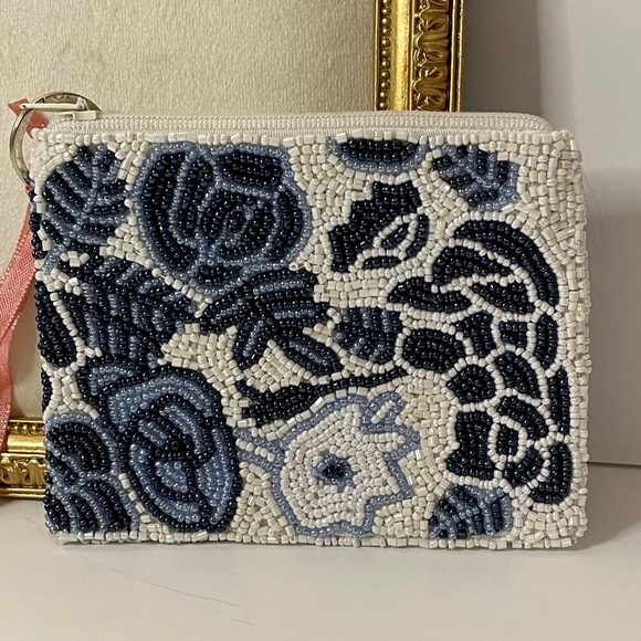 Blue Rose Beaded Wallet - Picture 3 of 11